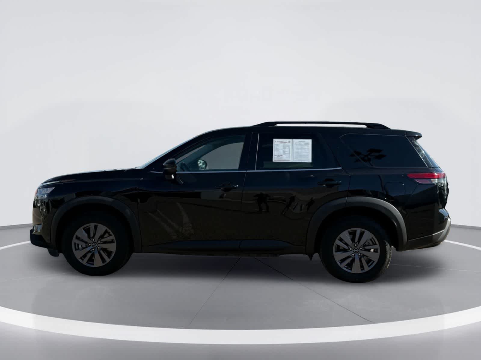 Nissan Pathfinder SV 2024