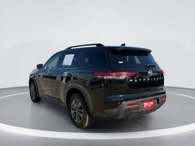 Nissan Pathfinder SV 2024