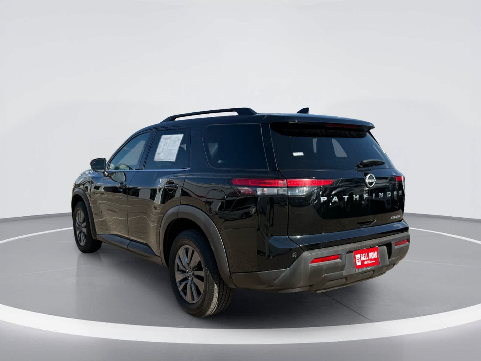 Nissan Pathfinder SV 2024