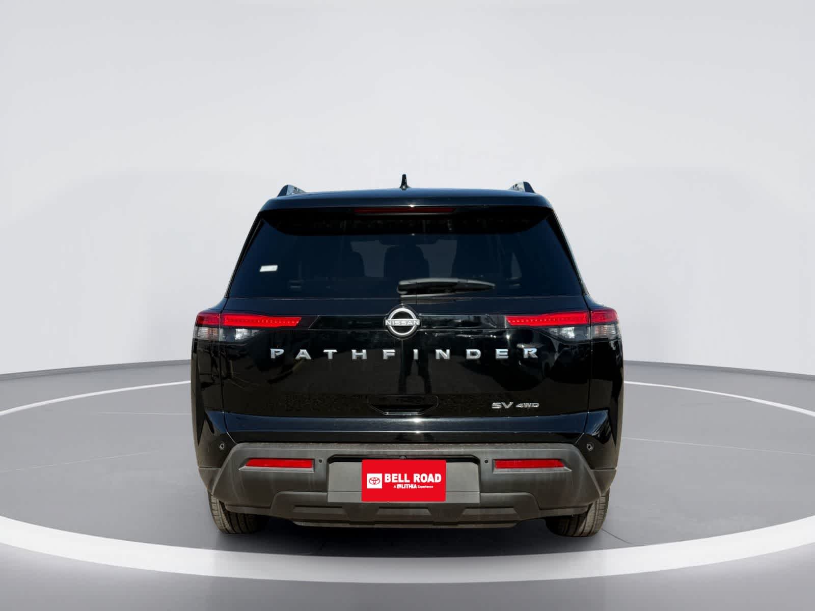 Nissan Pathfinder SV 2024