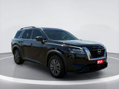 Nissan Pathfinder SV 2024