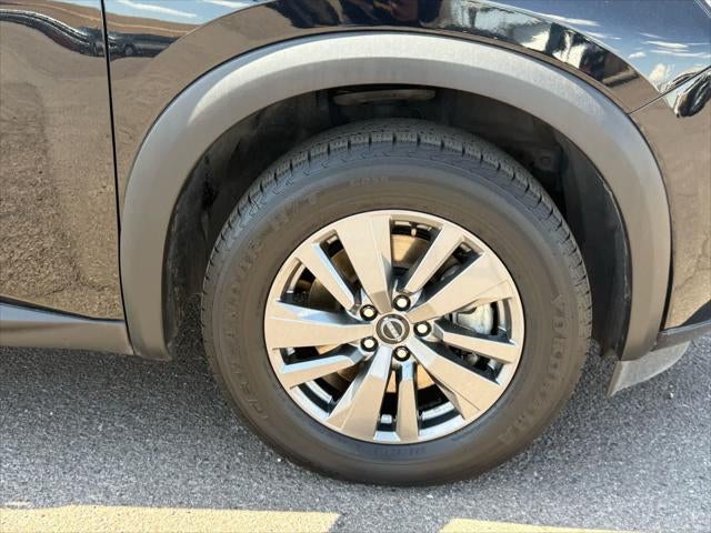 Nissan Pathfinder SV 2024