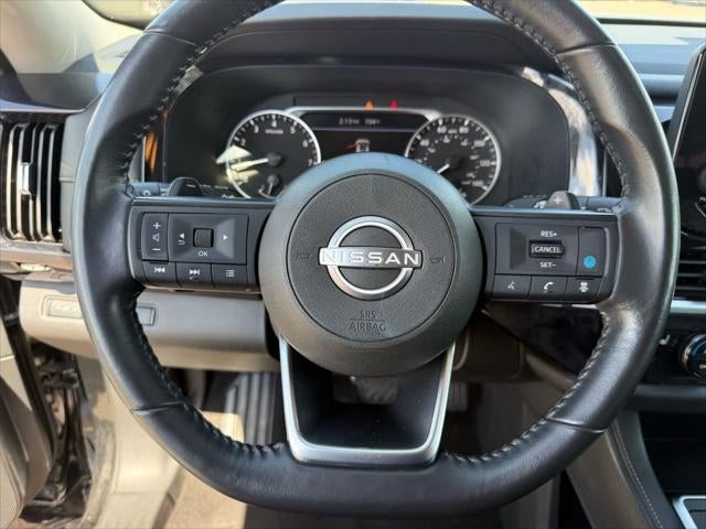Nissan Pathfinder SV 2024