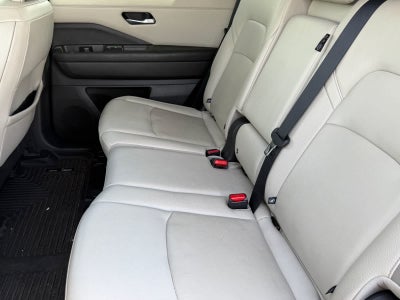 Nissan Pathfinder SL 2022
