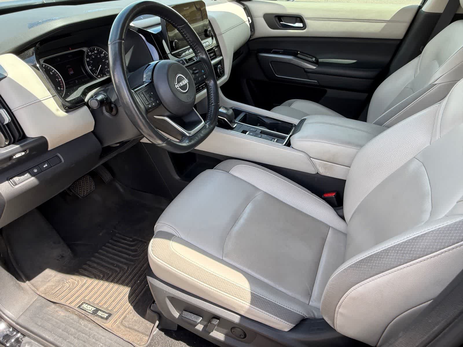 Nissan Pathfinder SL 2022