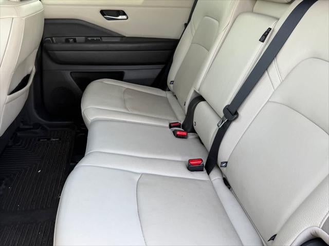 Nissan Pathfinder SL 2022