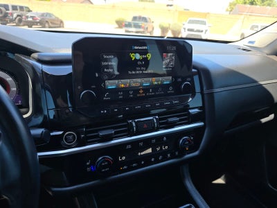 Nissan Pathfinder Platinum 2023