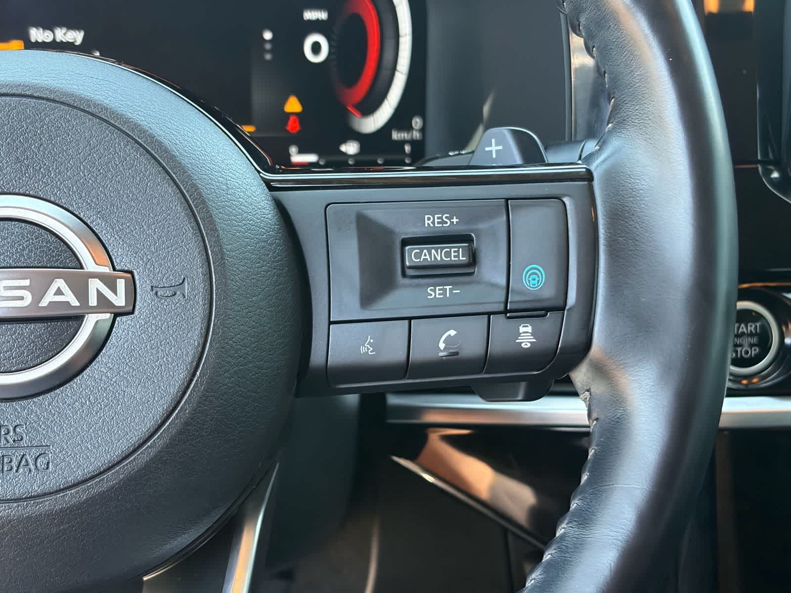 Nissan Pathfinder Platinum 2023