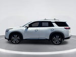 Nissan Pathfinder Platinum 2023