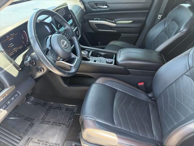 Nissan Pathfinder Platinum 2023