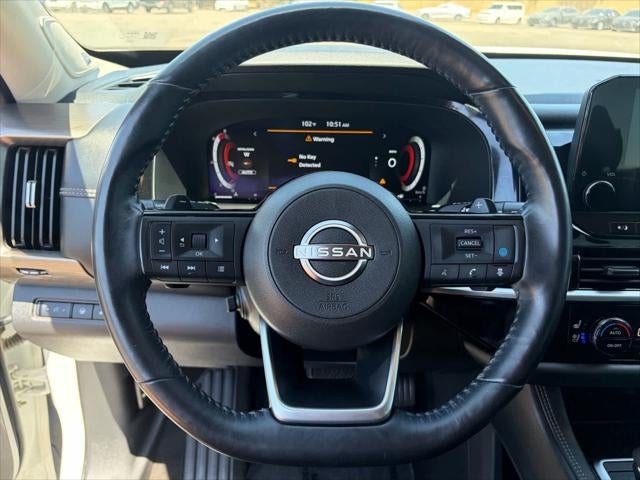 Nissan Pathfinder Platinum 2023