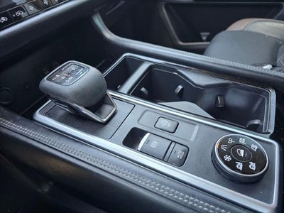 Nissan Pathfinder Platinum 2023