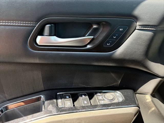 Nissan Pathfinder Platinum 2023