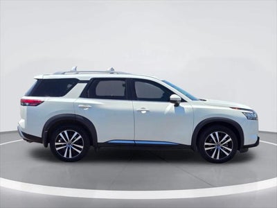 Nissan Pathfinder Platinum 2023
