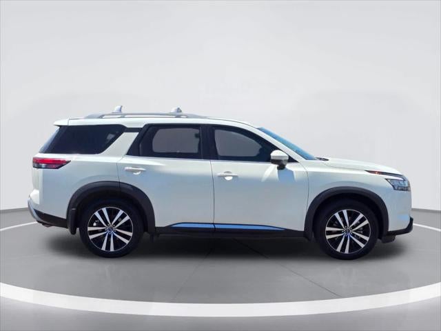 Nissan Pathfinder Platinum 2023