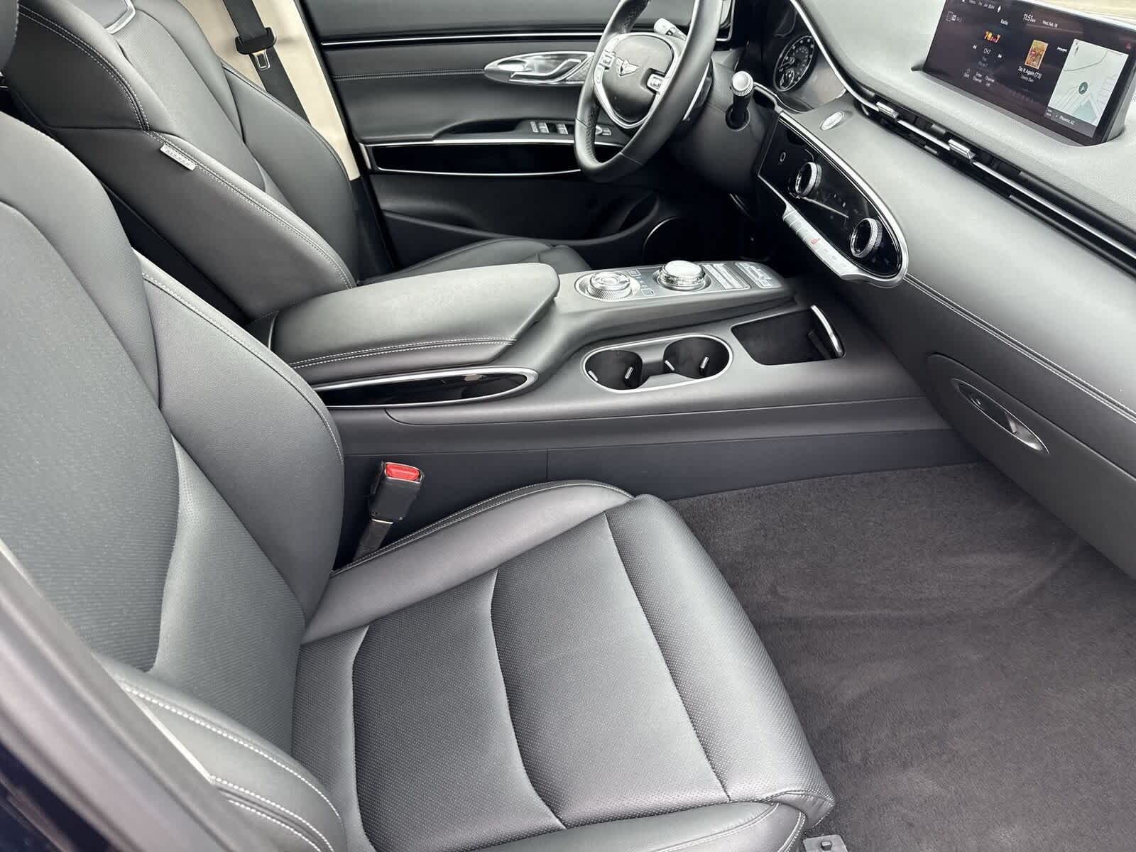 2025 Genesis GV70 2.5T