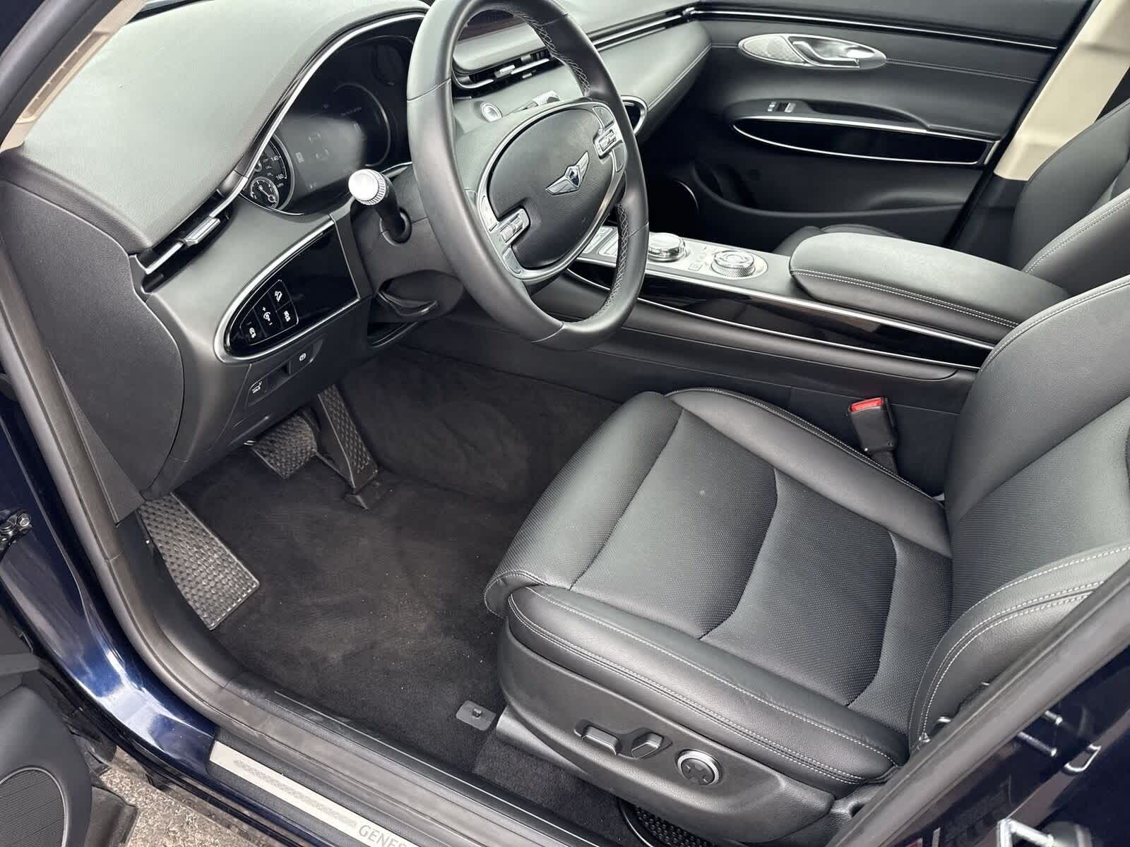 2025 Genesis GV70 2.5T