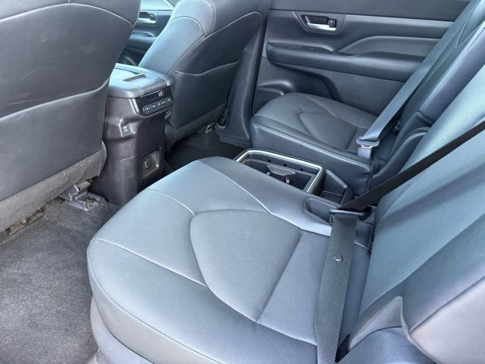 Toyota Grand Highlander XLE 2025