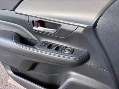 Toyota Grand Highlander XLE 2025