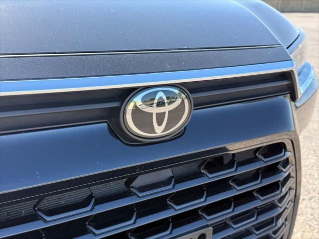 Toyota Grand Highlander XLE 2025