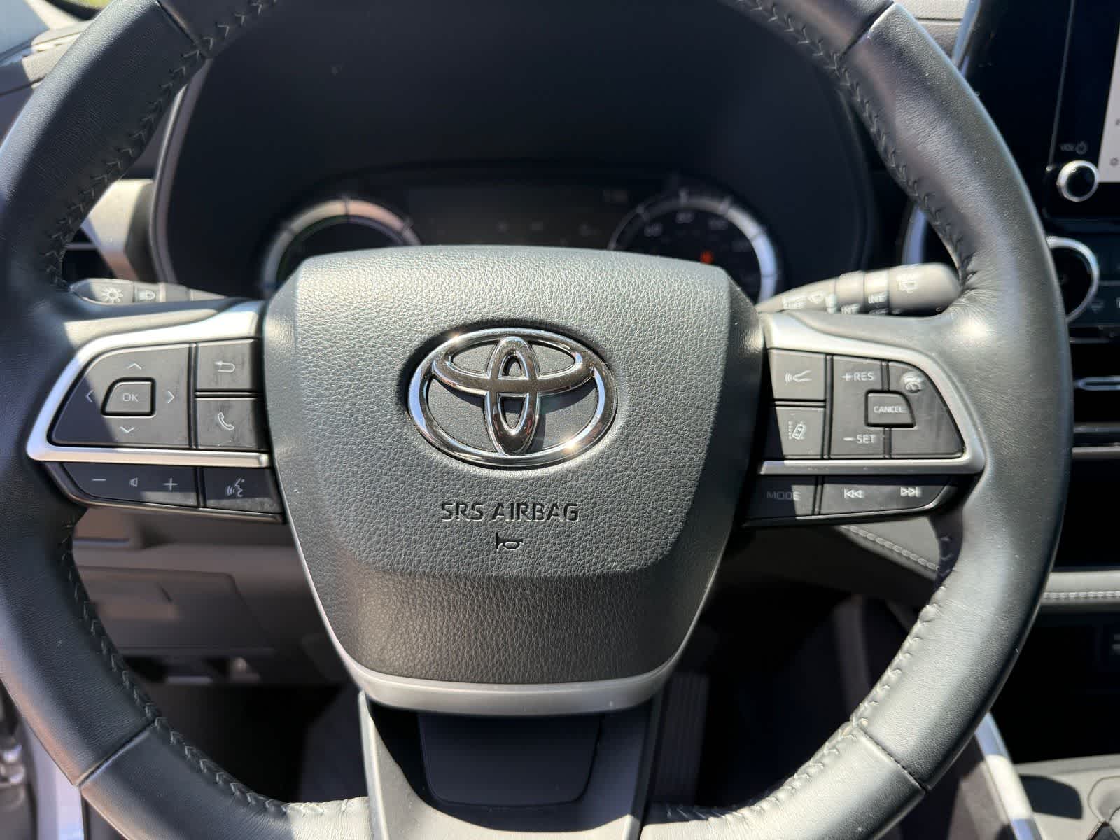 Toyota Highlander Hybrid LE 2023