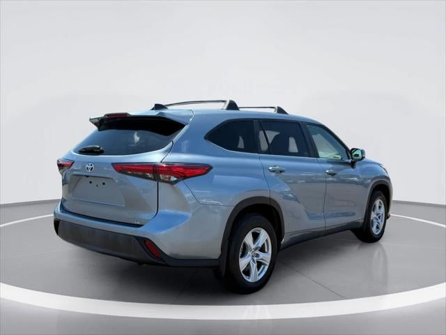 Toyota Highlander Hybrid LE 2023