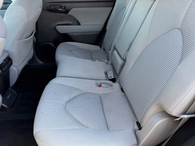 2022 Toyota Highlander LE