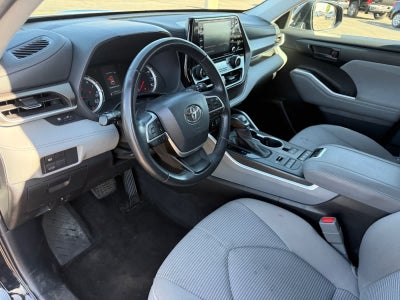 2022 Toyota Highlander LE