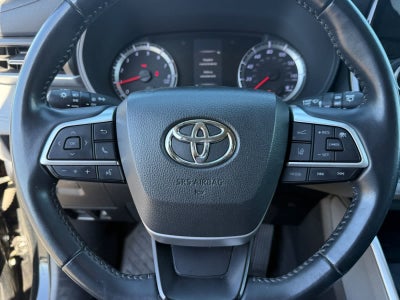 2022 Toyota Highlander LE