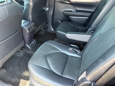 Toyota Highlander Limited 2020