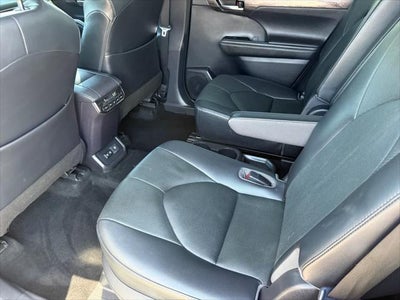 Toyota Highlander Limited 2020