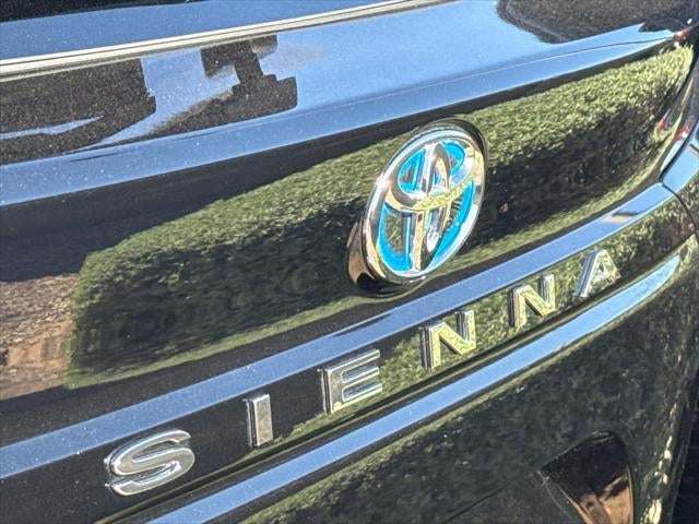 Toyota Sienna Platinum 2025