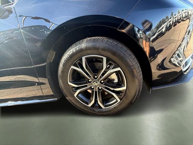 Toyota Sienna Platinum 2025