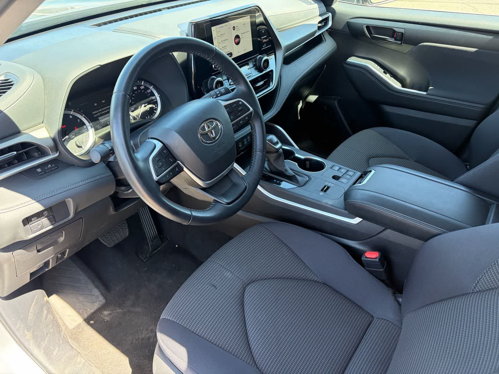 Toyota Highlander LE 2025