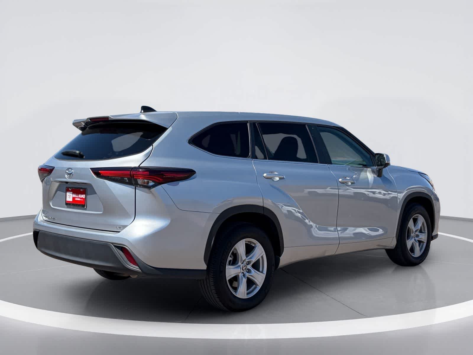 Toyota Highlander LE 2025