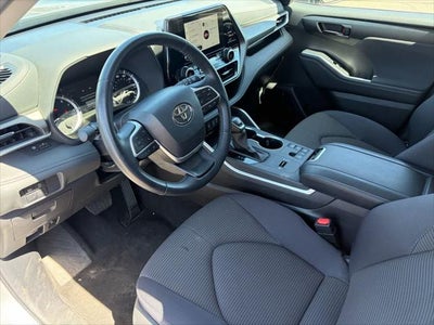 Toyota Highlander LE 2025