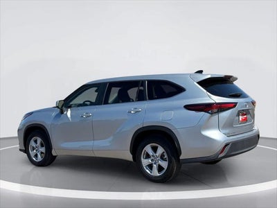 Toyota Highlander LE 2025
