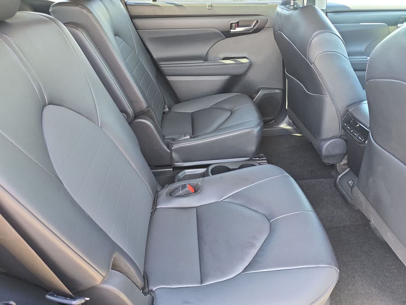 2025 Toyota Highlander XLE