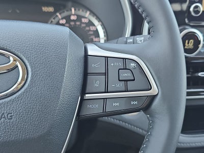 2025 Toyota Highlander XLE