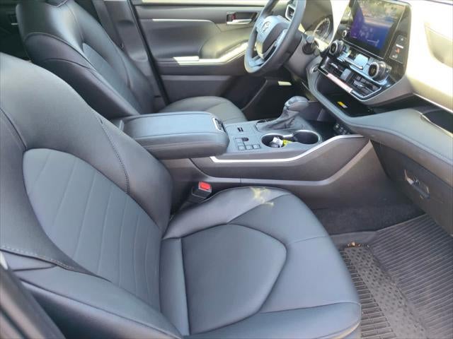 2025 Toyota Highlander XLE