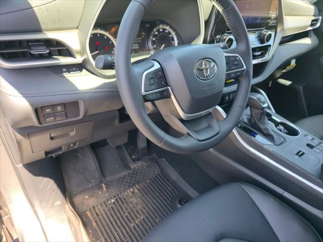 2025 Toyota Highlander XLE