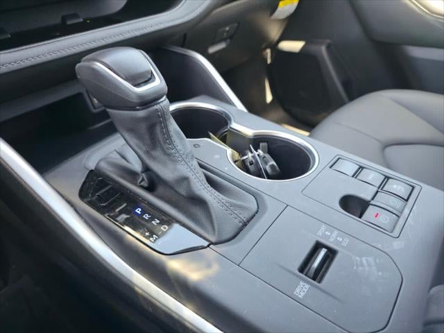 2025 Toyota Highlander XLE