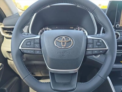 2025 Toyota Highlander XLE
