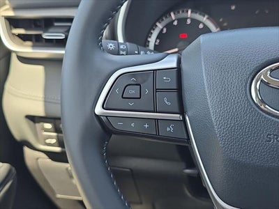 2025 Toyota Highlander XLE