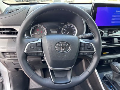 2024 Toyota Highlander XLE
