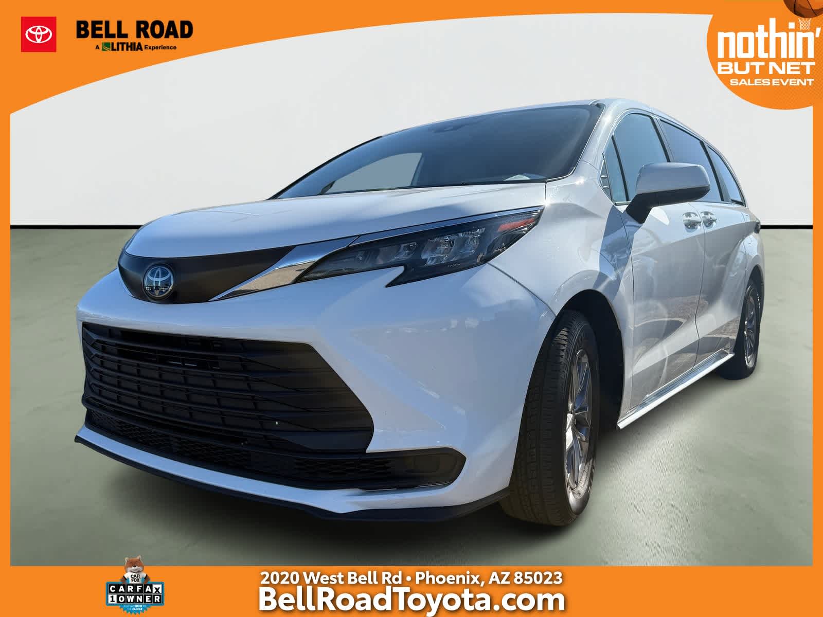 Toyota Sienna LE 2025