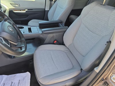 Toyota Sienna LE 2021