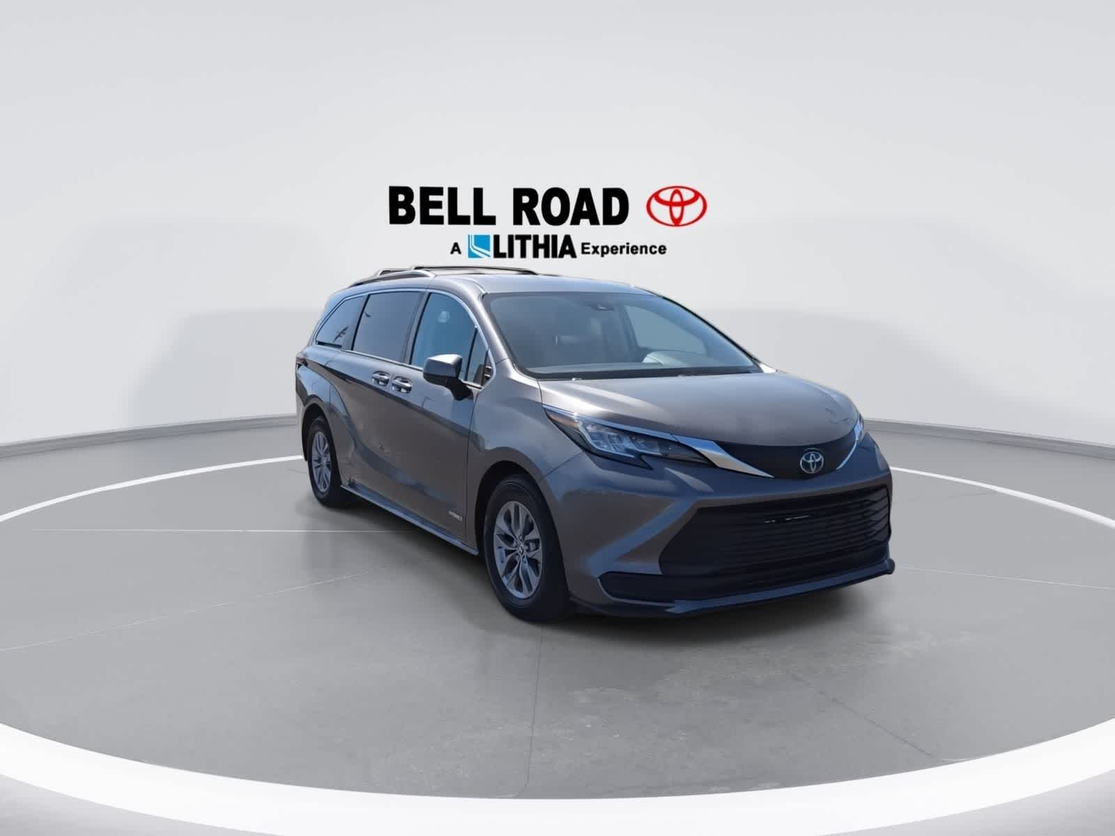 Toyota Sienna LE 2021