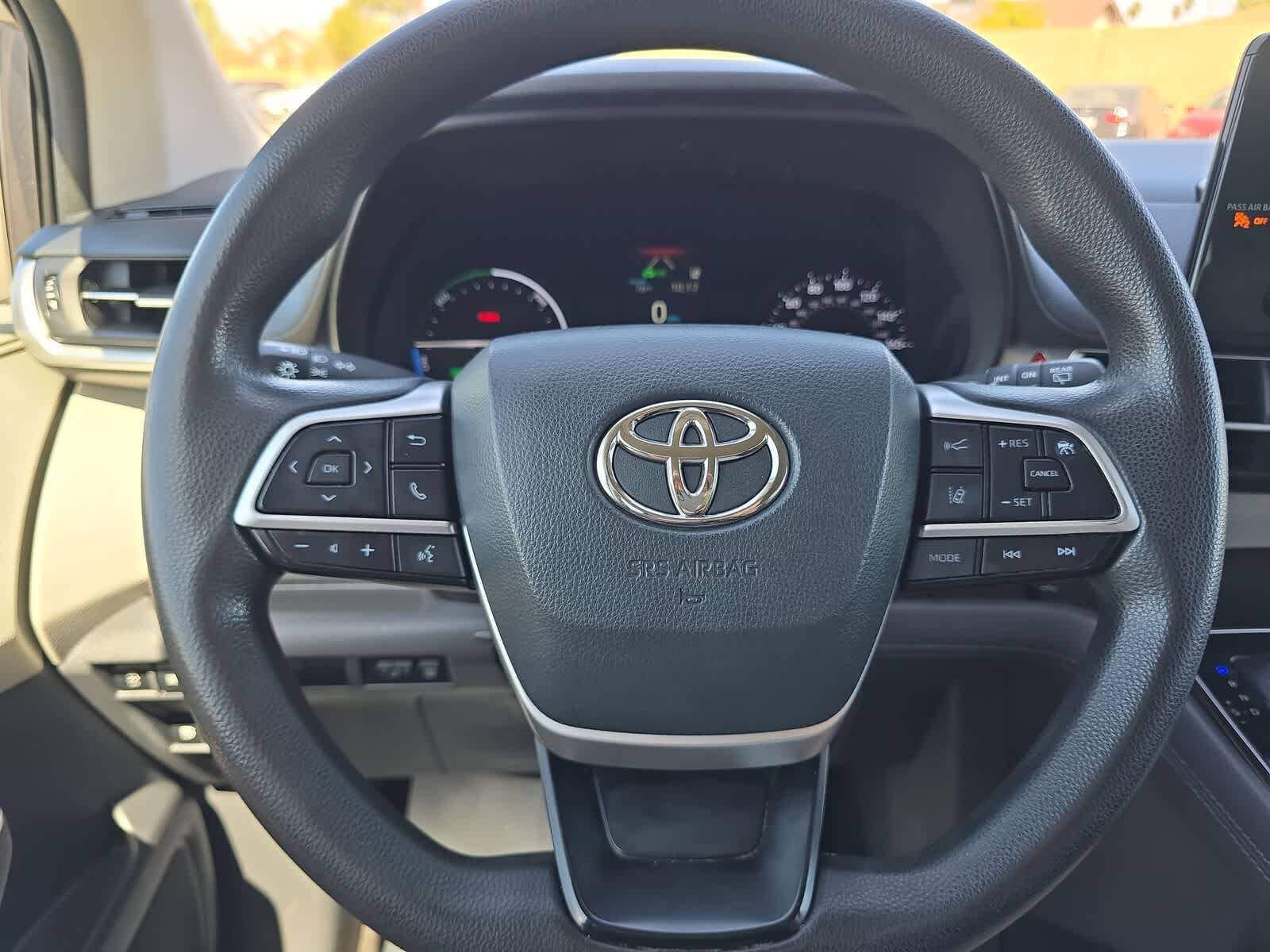 Toyota Sienna LE 2021