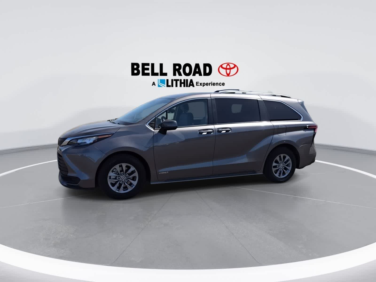 Toyota Sienna LE 2021